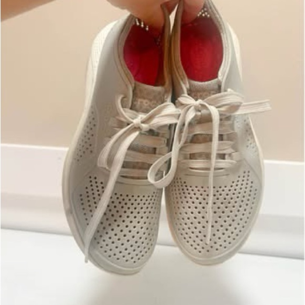 CROCS Women's White Perforated Athletic Shoes